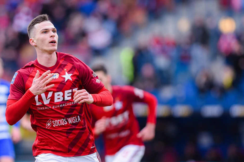 Lubomir Tupta celebruje debiutanckie trafienie w Ekstraklasie Lubomir Tupta celebruje debiutanckie trafienie w Ekstraklasie