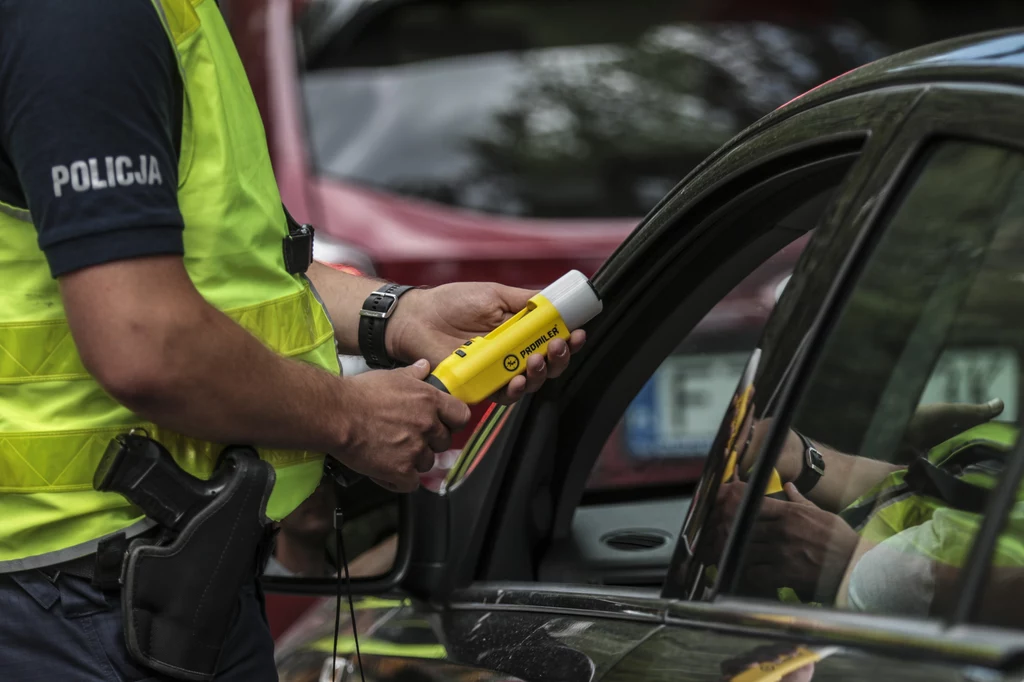 Policja do odwołania zawiesza stosowanie urządzeń Alcoblow