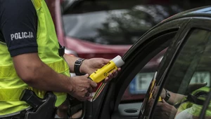 Policja do odwołania zawiesza stosowanie urządzeń Alcoblow