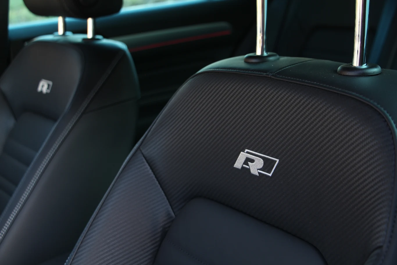 Volkswagen Passat Variant 2.0 TDI R-Line Edition