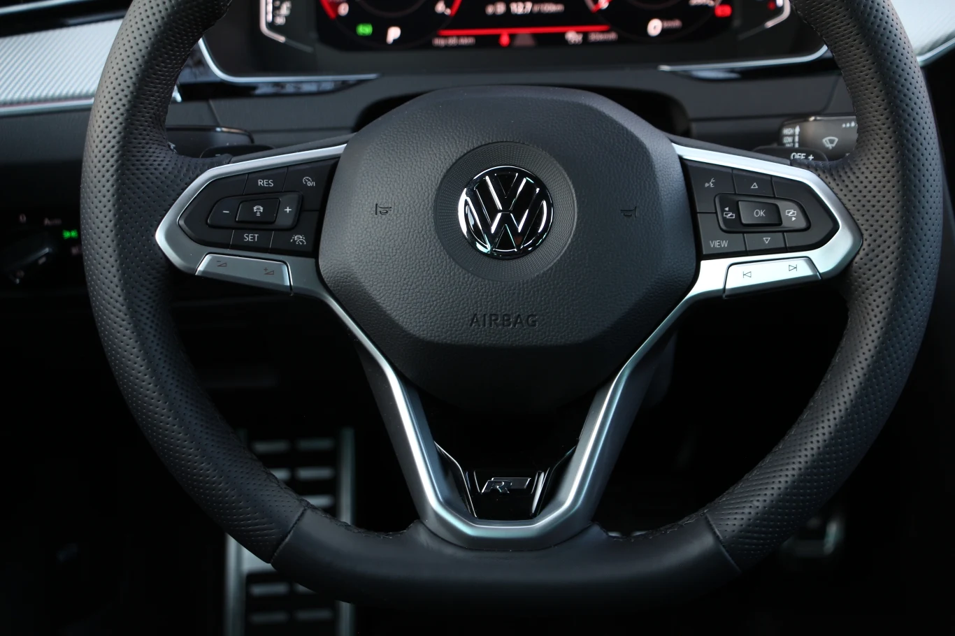 Volkswagen Passat Variant 2.0 TDI R-Line Edition