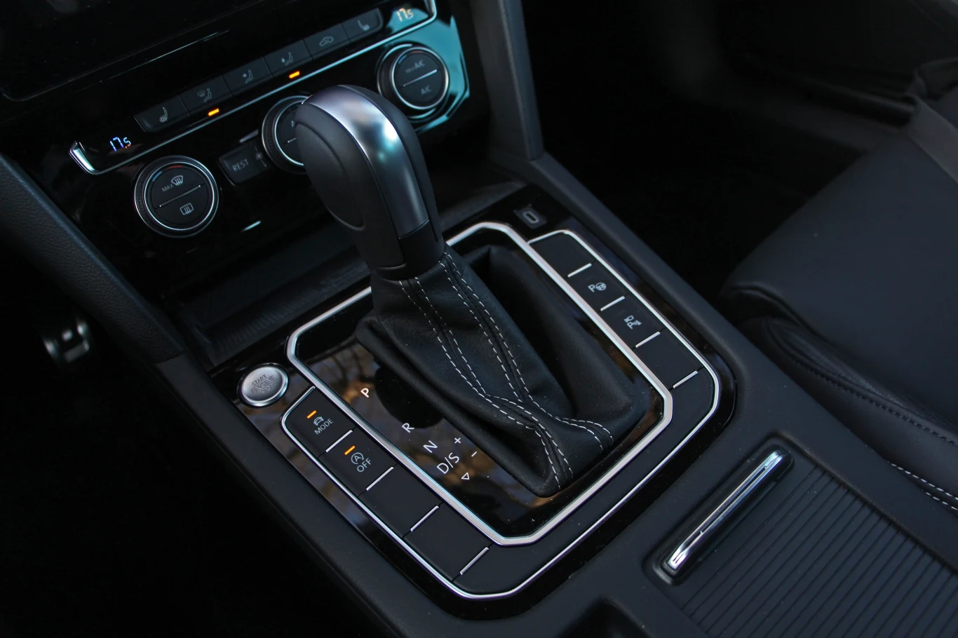 Volkswagen Passat Variant 2.0 TDI R-Line Edition