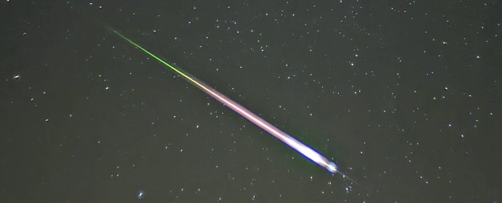 Meteoryt Acfer 086 przybył na Ziemię wraz z deszczem leonidów