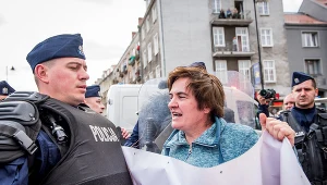 Anna Kołakowska na kontrmanifestacji do V Trójmiejskiego Marszu Równości w maju 2019 roku