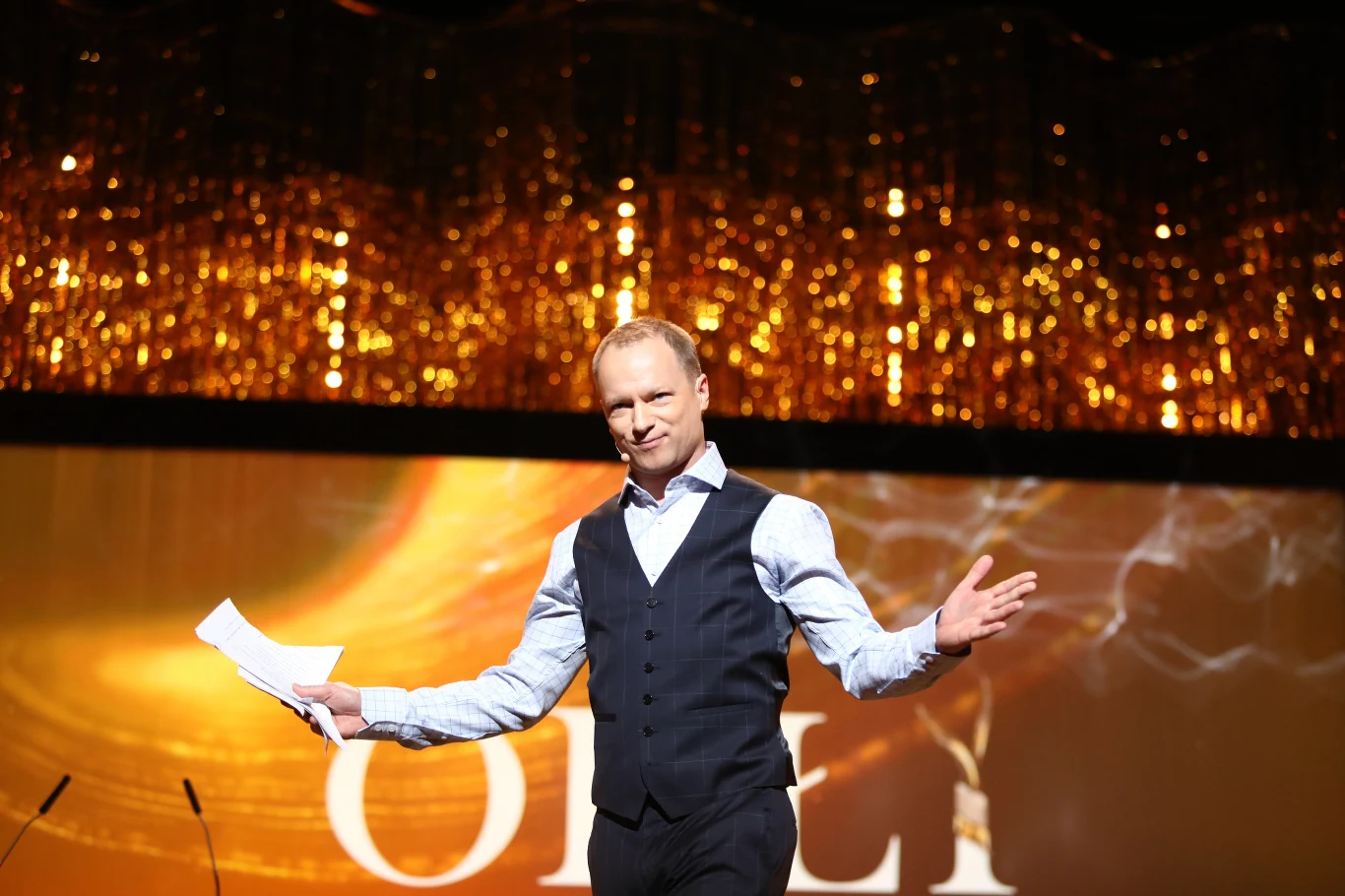 Wielokrotnie Maciej Stuhr poprowadził z powodzeniem gale wręczenia Orłów - Polskich Nagród Filmowych.