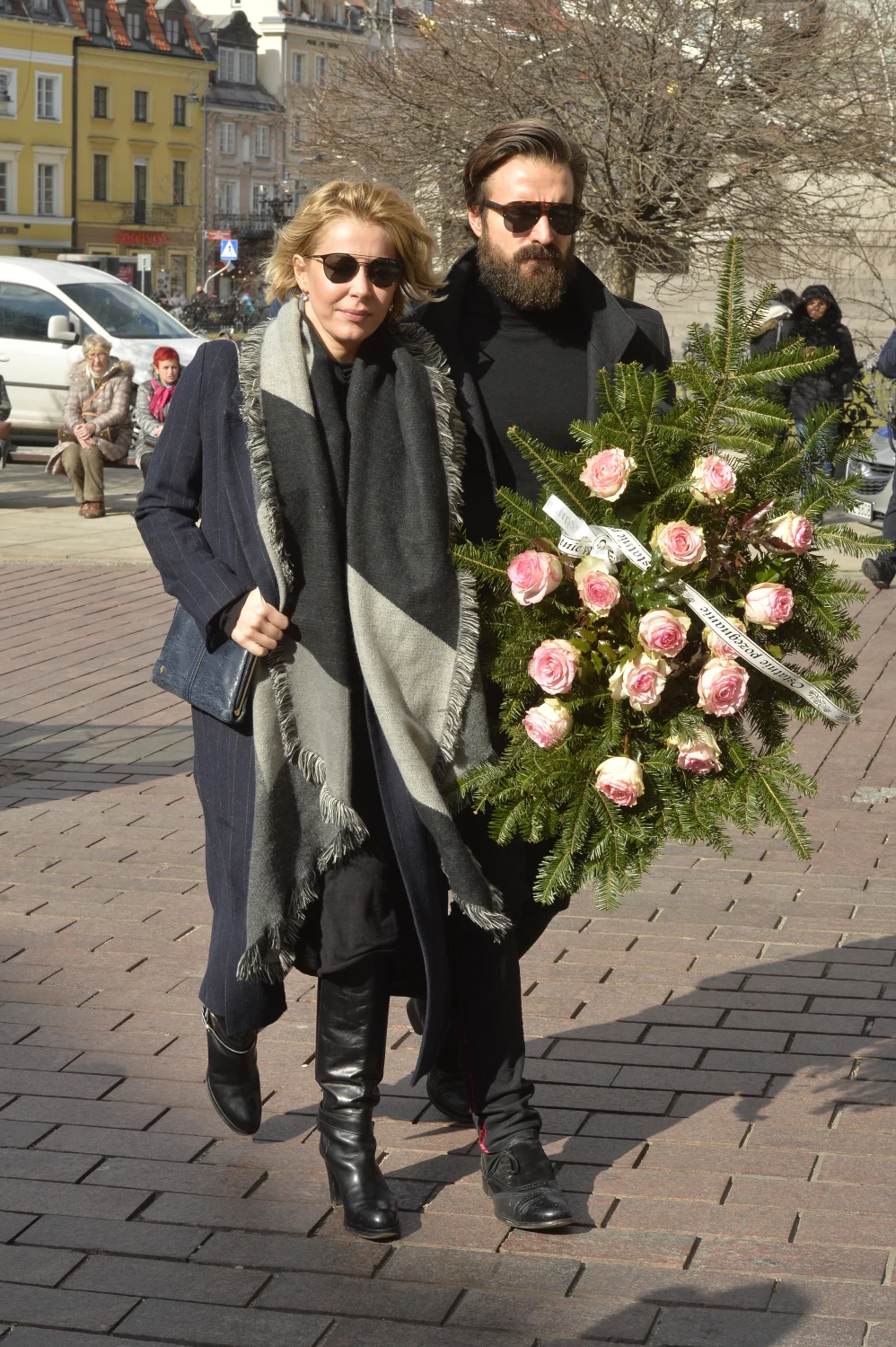 Katarzyna Warnke i Piotr Stramowski na pogrzebie Pawła Królikowskiego