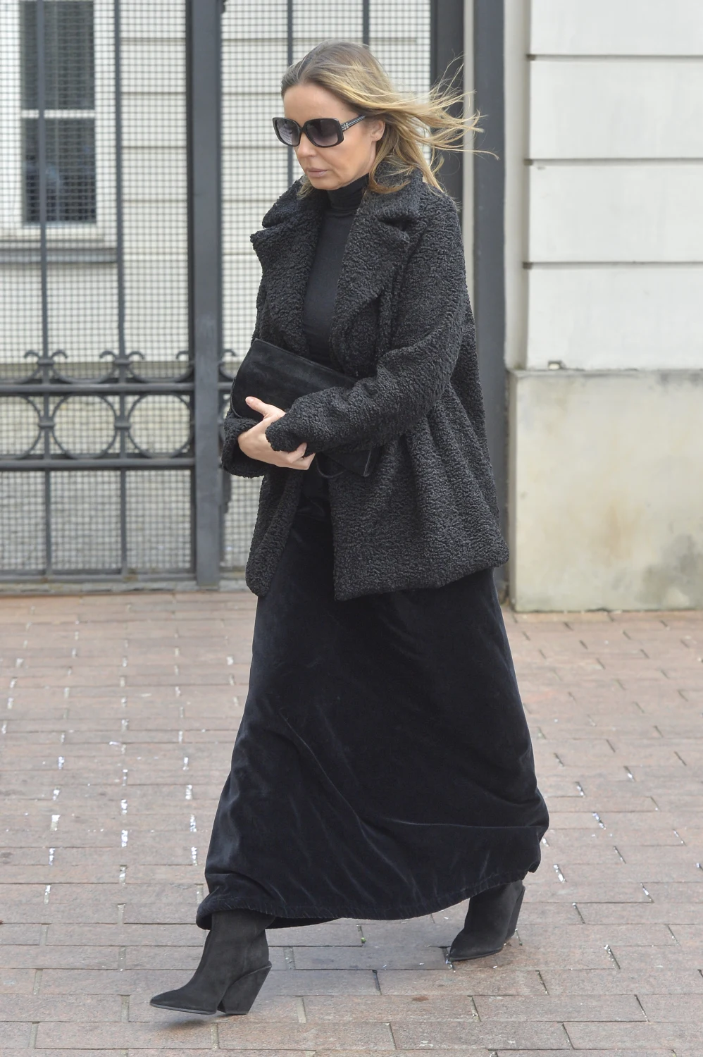 Agnieszka Włodarczyk na pogrzebie Pawła Królikowskiego