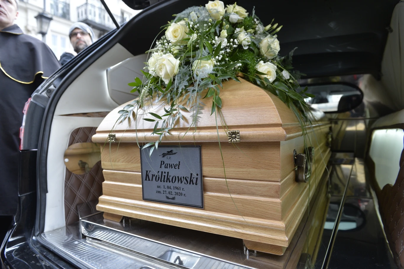 Trumna z ciałem Królikowskiego