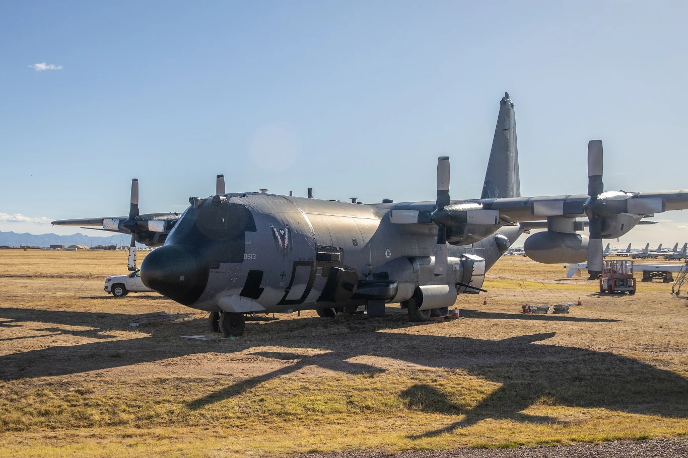 Podczas wojny w Korei przywrócono do lotu liczne samoloty F4U Corsair, które otrzymały zadania szturmowe. Ponownie do łask wróciły B-29, które początkowo prowadziły misje bombowe, a po pojawieniu się w powietrzu MiG-ów-15, zaczęły prowadzić rozpoznanie i nocne naloty. W końcu 1951 roku w bazie pozostało tylko 750 maszyn.