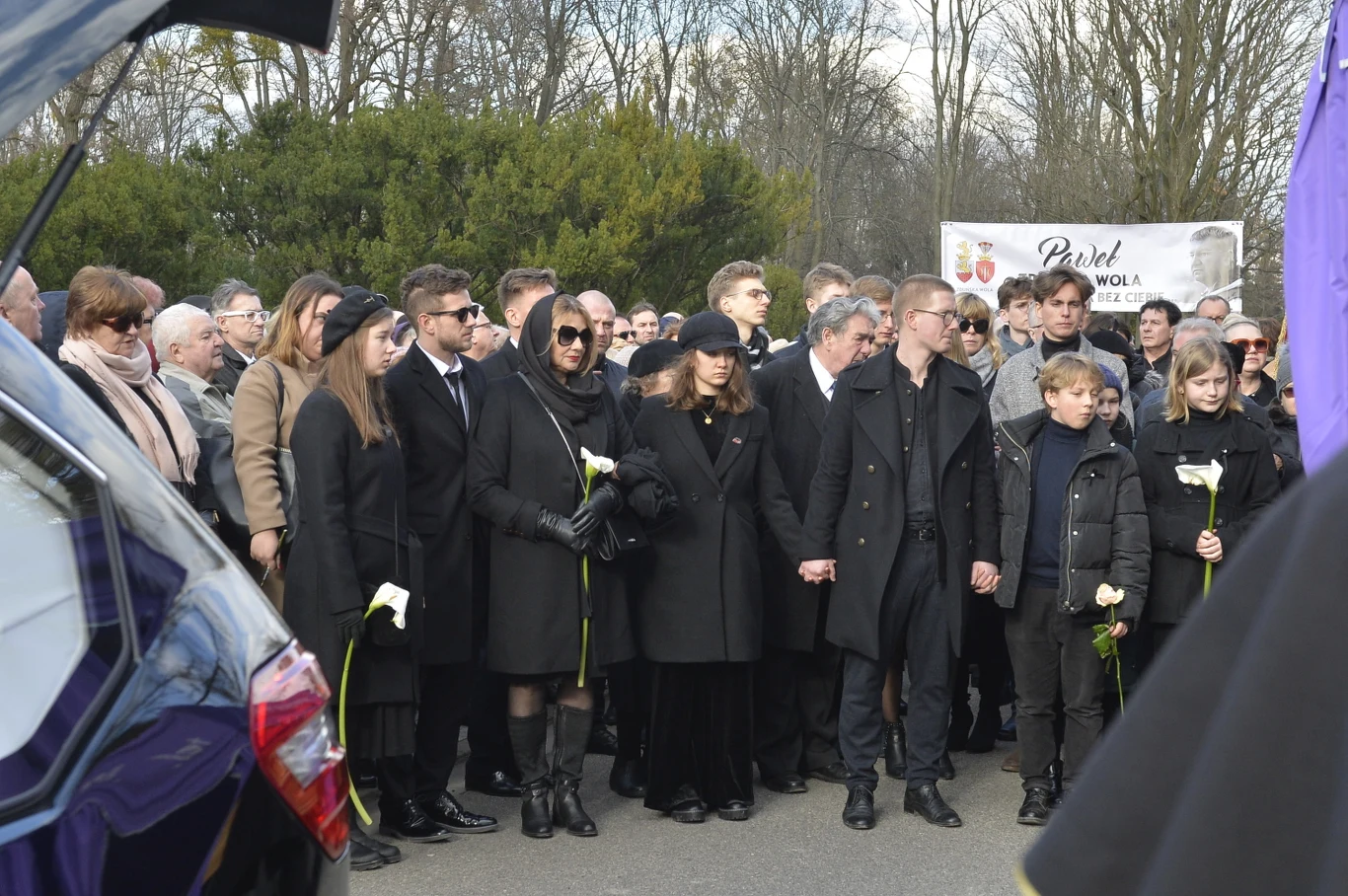 Rodzina Pawła Królikowskiego na Cmentarzu Wojskowym na Powązkach