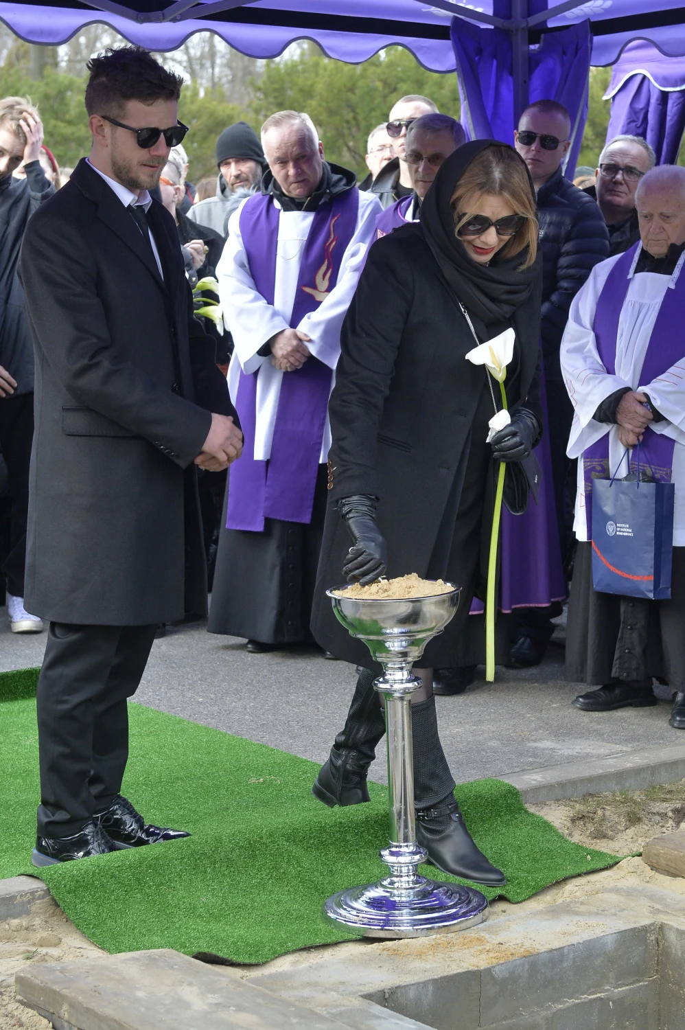 Antek Królikowski z matką