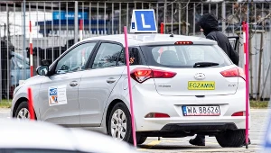 Na rynku widać tendencję spadku zdawalności egzaminów na prawo jazdy. Najgorzej jest z praktyką