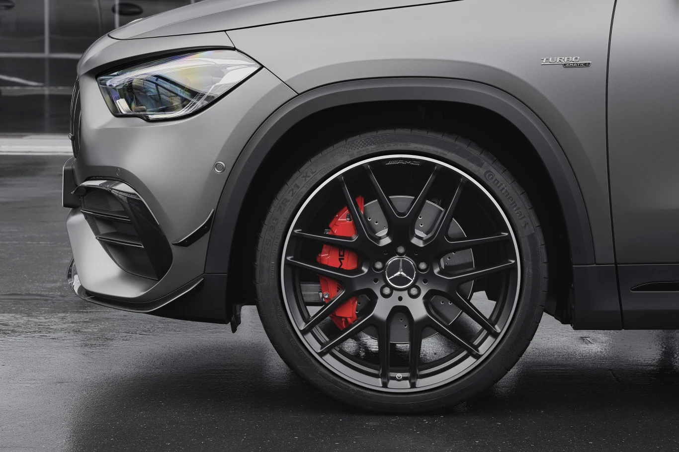 Mercedes-AMG GLA 45 4MATIC+ Mercedes-AMG GLA 45 4MATIC+