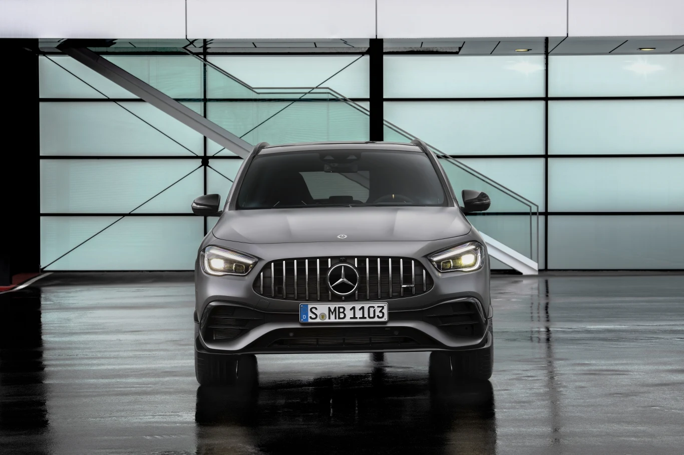 Mercedes-AMG GLA 45 4MATIC+ Mercedes-AMG GLA 45 4MATIC+