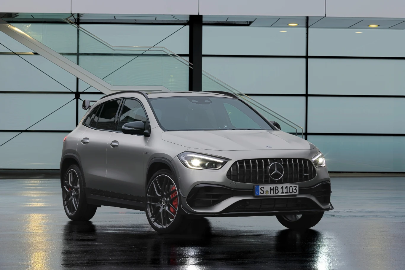 Mercedes-AMG GLA 45 4MATIC+ Mercedes-AMG GLA 45 4MATIC+