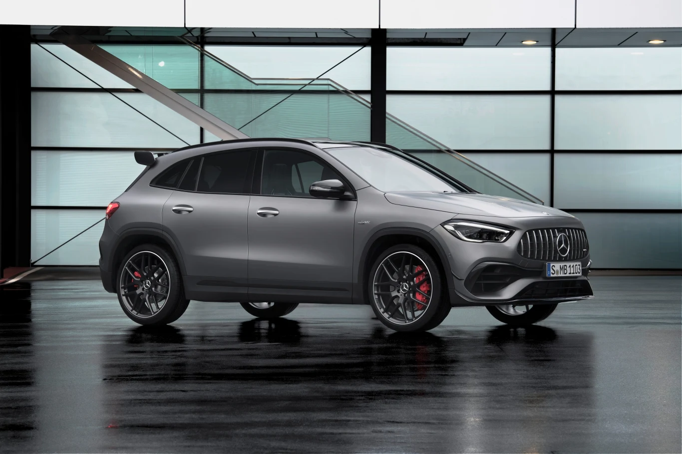 Mercedes-AMG GLA 45 4MATIC+ Mercedes-AMG GLA 45 4MATIC+
