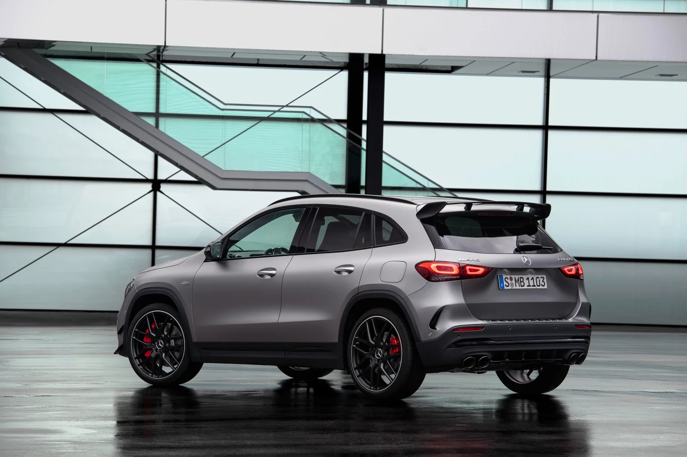 Mercedes-AMG GLA 45 4MATIC+ Mercedes-AMG GLA 45 4MATIC+