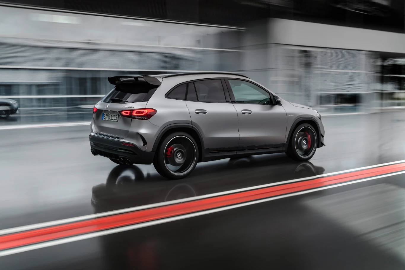 Mercedes-AMG GLA 45 4MATIC+ Mercedes-AMG GLA 45 4MATIC+