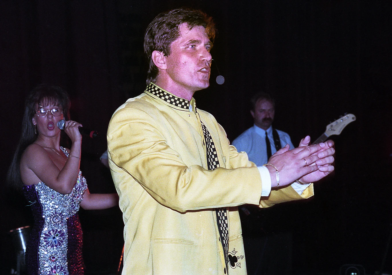 Cesarzem disco polo nazywa się natomiast Sławomira Świerzyńskiego z zespołu Bayer Full. W latach 90. grupa zyskała popularność dzięki programowi "Disco Relax", gdzie puszczano ich piosenki "Blondyneczka", "Majteczki w kropeczki " i "Wszyscy Polacy". Sławomir Świerzyński w 1997