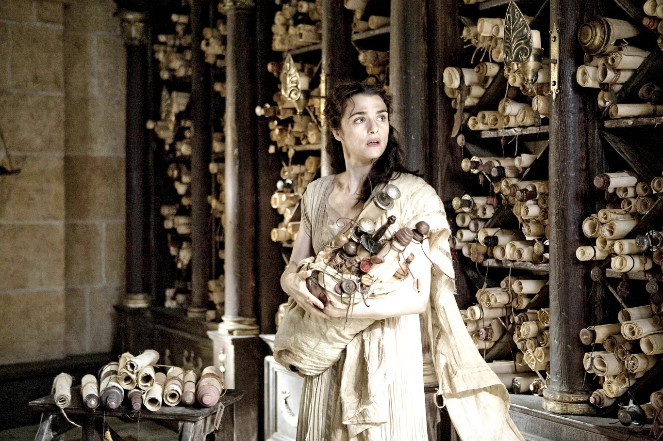 W następnych latach pojawiła się w nieudanych: "Jagodowej miłości" (2007) Wong Kar-waia i "Nostalgii anioła" (2009) Petera Jacksona. Porażką okazała się także wysokobudżetowa "Agora" (2009) Alejandro Amenábara, w której wcieliła się w Hypatię, aleksandryjską filozofkę i matematyczkę, która popadła w konflikt z patriarchą Aleksandrii Cyrylem.