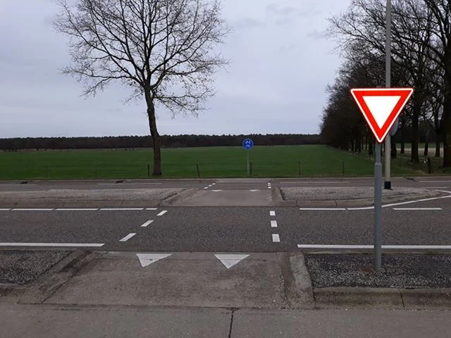 Ciag pieszo-rowerowy. Ten znak mówi wszystko o pierwszeństwie