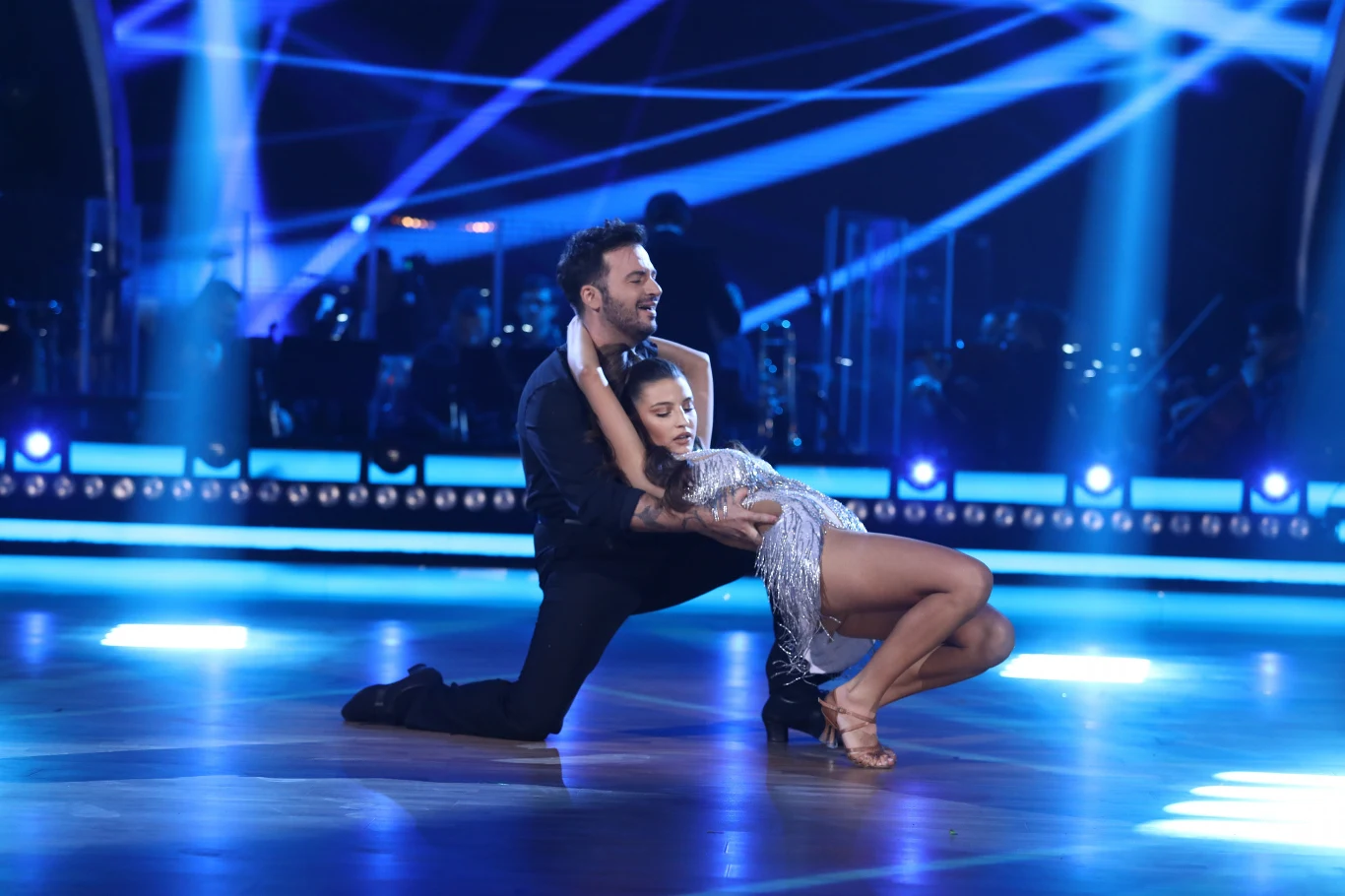 Julia Wieniawa w duecie ze Stafano Terrazzino zatańczyła jive'a.