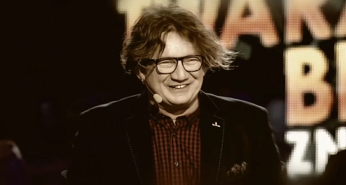 Pierwszy odcinek tego show został nagrany ponad 3 tygodnie temu, nie został pokazany w takiej formie, w jakiej został przygotowany. Twórcy show przemontowali go, by oddać hołd zmarłemu niedawno Pawłowi Królikowskiemu.
Jak pisze Katarzyna Skrzynecka na profilu TTBZ, odcinek miał zacząć się do słów: "Kochany Króliku, z całego serca trzymamy kciuki za Twój powrót do zdrowia i DO NAS! Rehabilituj się, zdrowiej i wracaj, tęsknimy". Stało się inaczej... Dlatego produkcja programu podjęła decyzję o przygotowaniu specjalnej wersji odcinka , nie zawierającej życzeń i słów kierowanych do Pawła. Pokazano urywki odcinków z Pawłem Królikowskim w roli głównej.
"Pawle, nie ma słów, które opiszą to jak bardzo Cię tutaj z nami teraz brakuje. Bardzo tęsknimy - Twoi przyjaciele z planu" - napisano na profilu TTBZ na Facebooku. 

(screen z oficjalnego profilu programu na Facebooku)