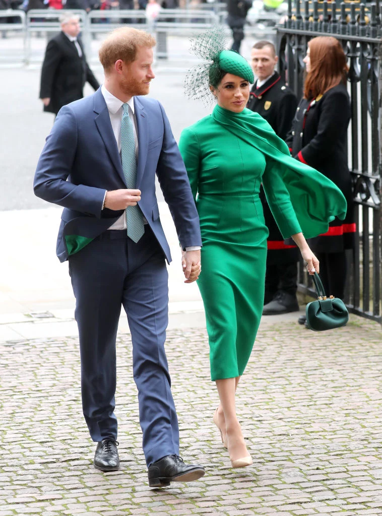 Co roku wydarzenie przyciąga fanów rodziny królewskiej. Tym razem ceremonia wzbudza jeszcze większe zainteresowanie. Wszystko przez obecność księżnej Meghan i księcia Harry'ego, którzy tym samym żegnają się ze swoją oficjalną rolą w rodzinie królewskiej. Co roku wydarzenie przyciąga fanów rodziny królewskiej. Tym razem ceremonia wzbudza jeszcze większe zainteresowanie. Wszystko przez obecność księżnej Meghan i księcia Harry'ego, którzy tym samym żegnają się ze swoją oficjalną rolą w rodzinie królewskiej.