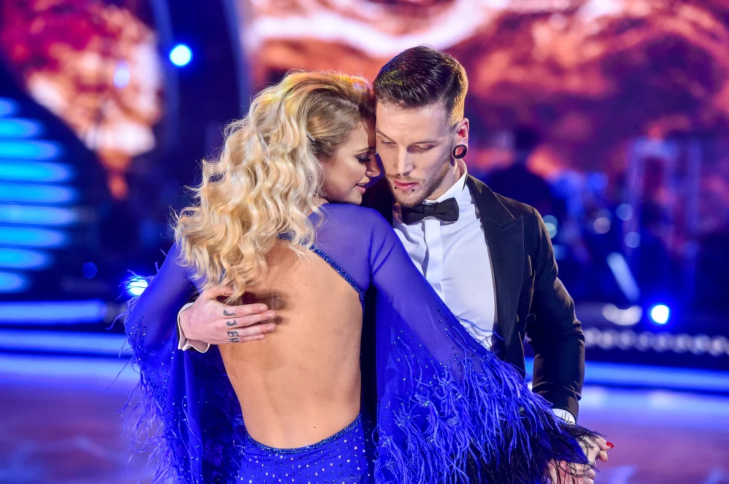 Sylwester Wik i Hanna Żudziewicz w pierwszym odcinku "Tańca z Gwiazdami"