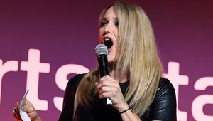 Rachel "Seltzer" Quirico prowadząca turniej Doritos Bowl podczas targów TwitchCon'18