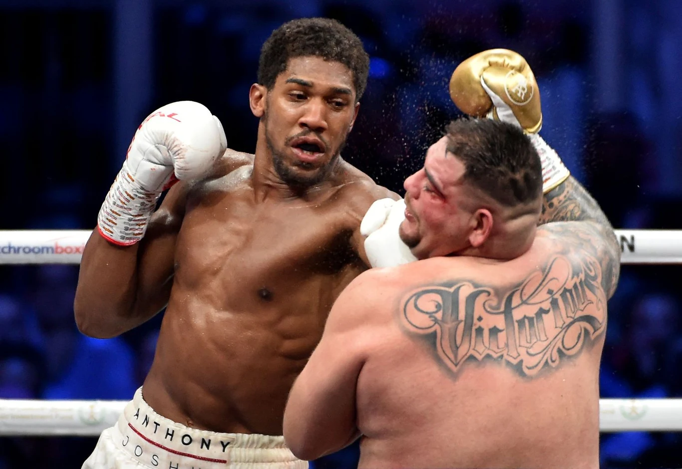 Anthony Joshua w pojedynku z Andy Ruizem jr Anthony Joshua w pojedynku z Andy Ruizem jr