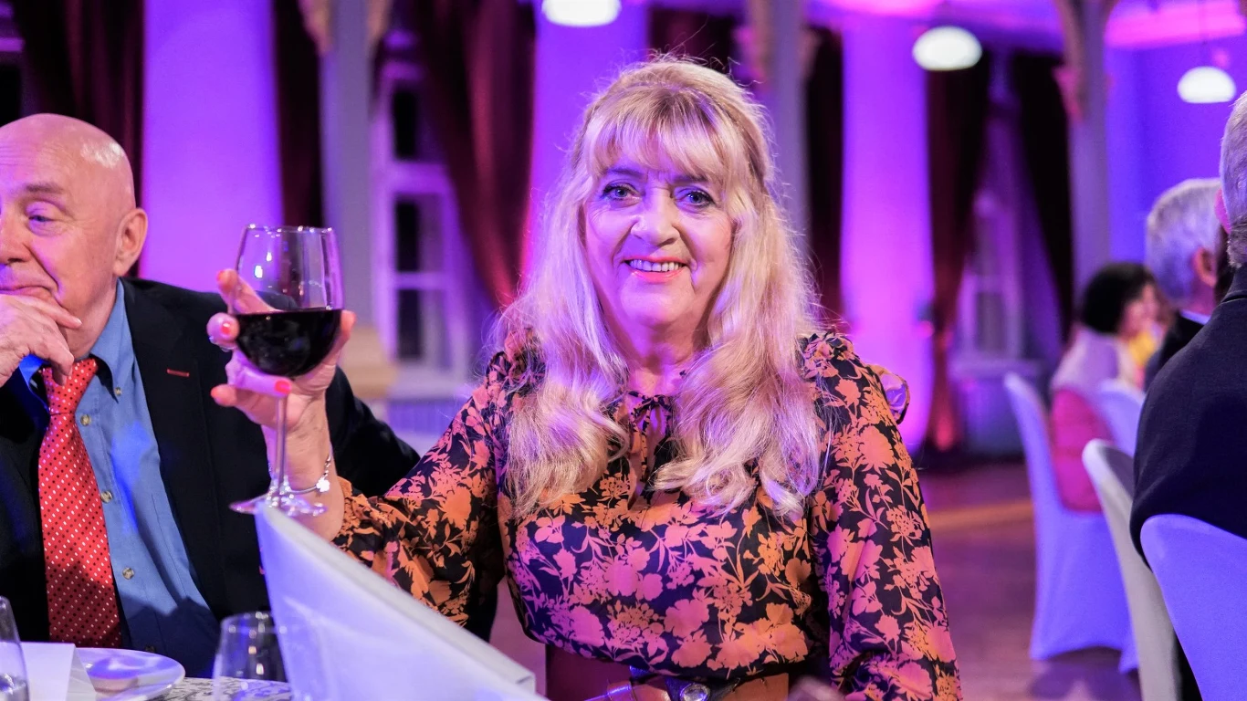 Wiesława - bohaterka pierwszej edycji "Sanatorium miłości" w finale kolejnej odsłony show TVP. Warszawianka, lubiąca sport, górskie wędrówki oraz podróże. Jest świetną kucharką. Spróbowała również aktorstwa.