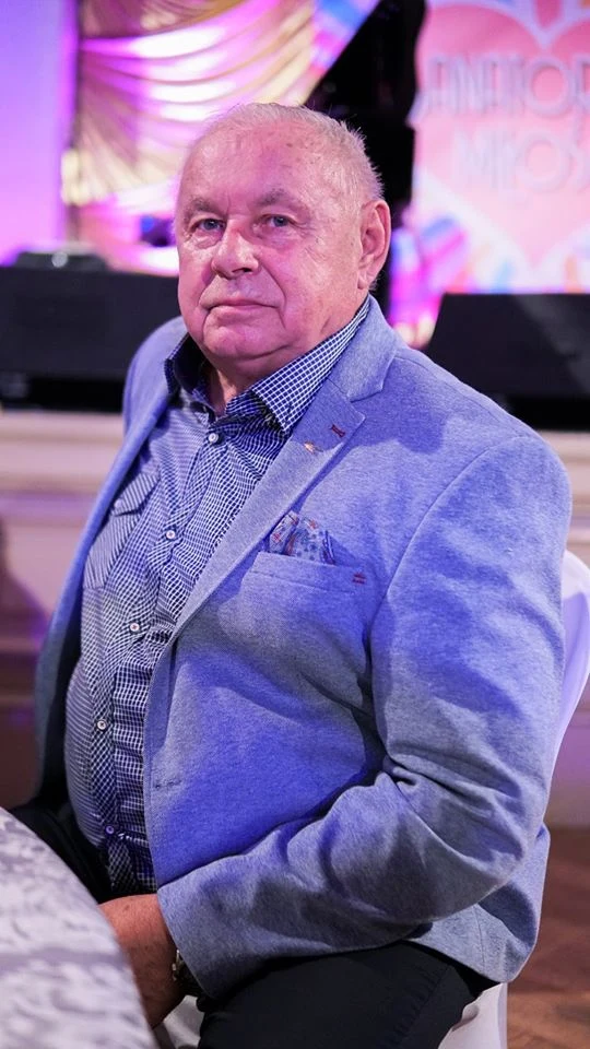 Lesław - bohater pierwszej edycji "Sanatorium miłości" w finale kolejnej odsłony show TVP. Wciąż żyje aktywnie, ma mnóstwo pasji. Żegluje, jeździ na rowerze, pływa. Uwielbia muzykę, gra na organkach, klawiszach, nawet komponuje.