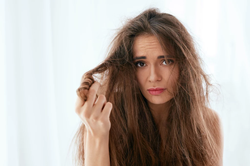 Stres oraz brak snu znajdują odzwierciedlenie w wyglądzie włosów