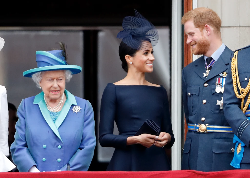 Królowa Elżbieta II, Meghan Markle i książę Harry  Królowa Elżbieta II, Meghan Markle i książę Harry