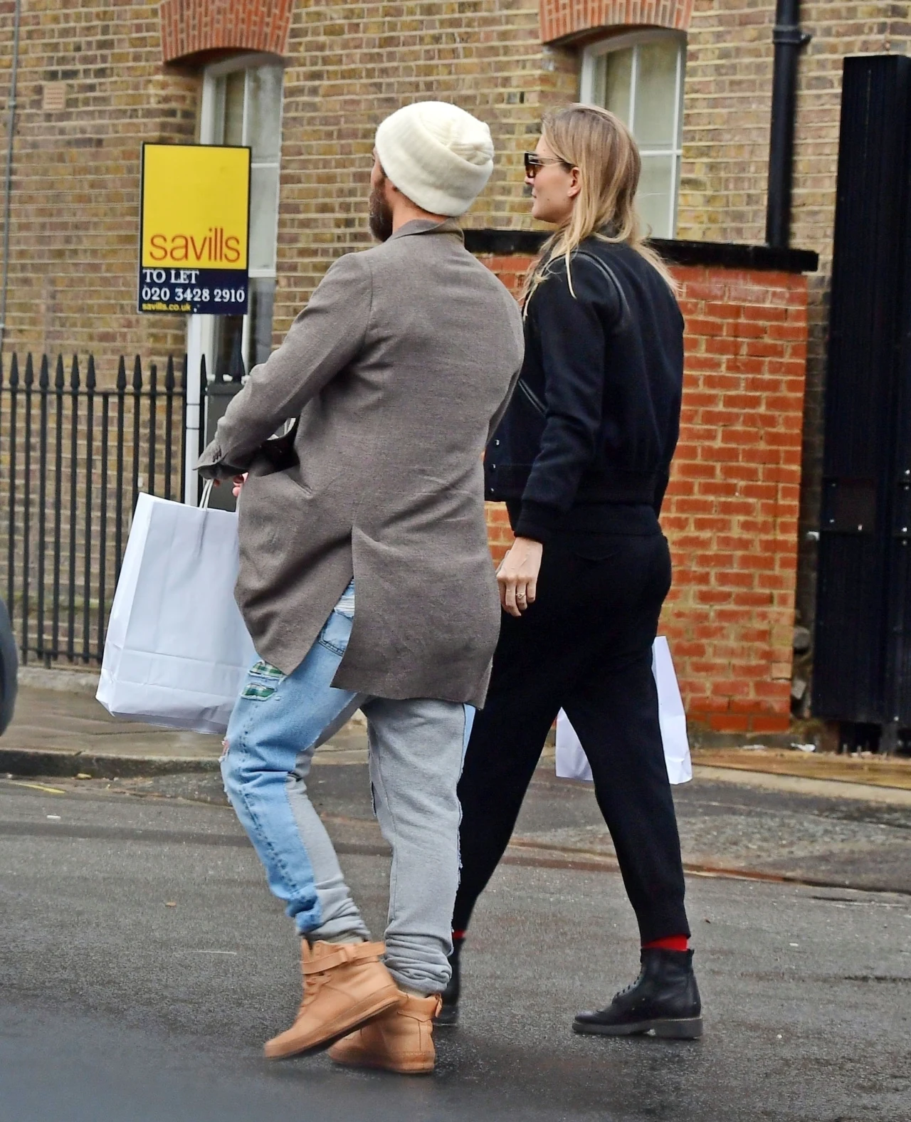 Para została przyłapana na ulicy Para została przyłapana na ulicy