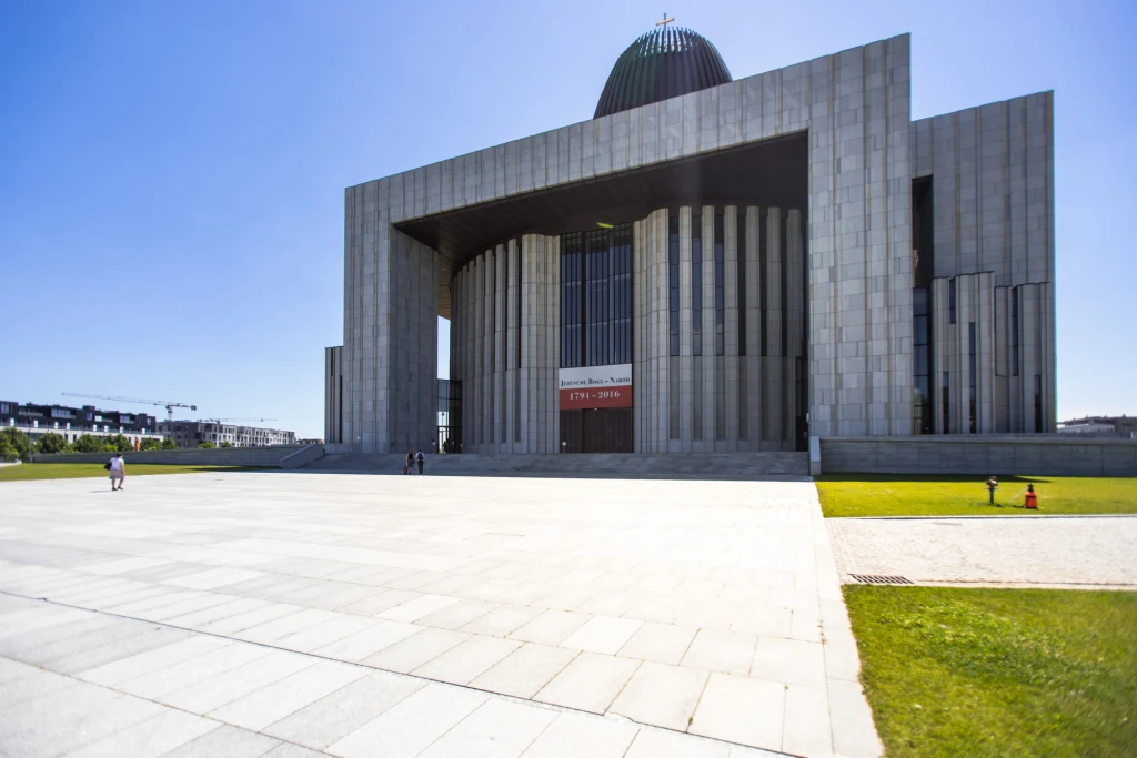Świątynia Opatrzności Bożej w Warszawie Świątynia Opatrzności Bożej w Warszawie