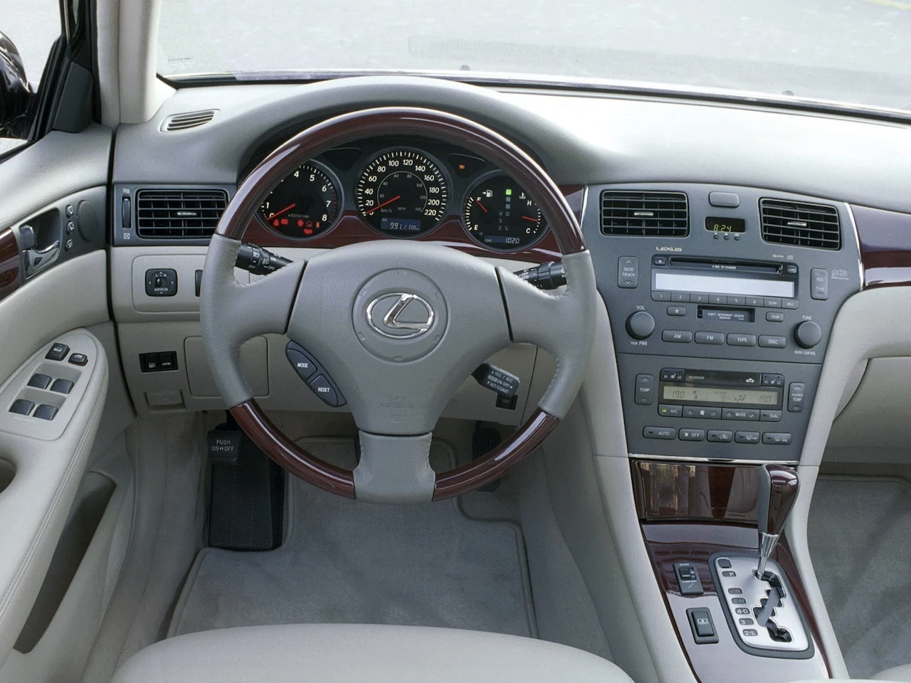 Lexus ES