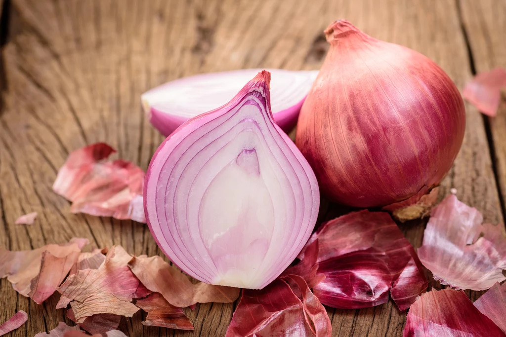 Łupiny z cebuli to jeden ze składników niezbędnych do przeprowadzenia rytuału