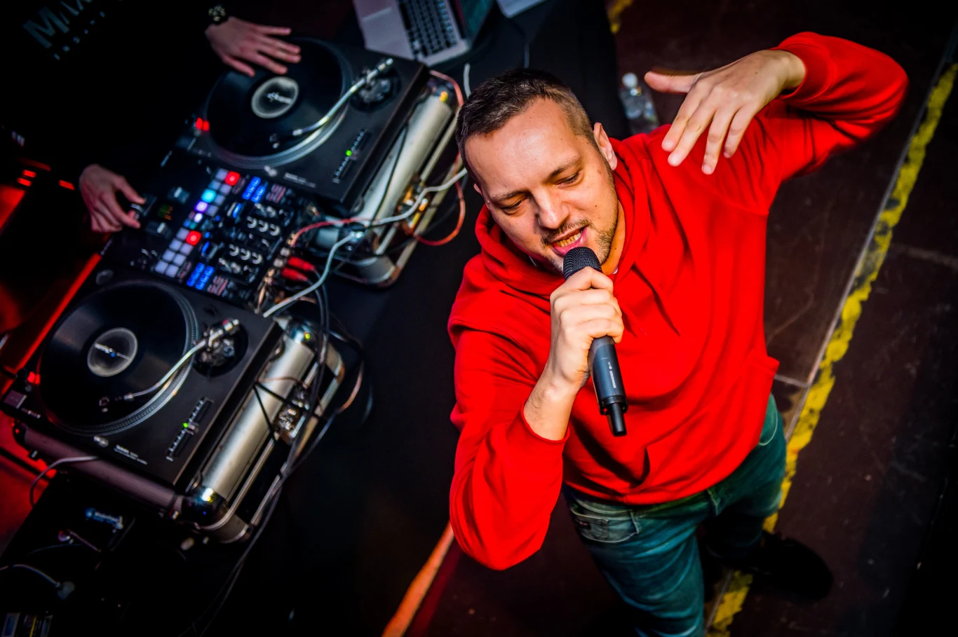 Fokus karierę zaczynał w zespole Kwadrat Skład, jednak popularność zdobył dzięki współpracy z Magikiem i Rahimem w Paktofonice. To właśnie tam, pod skrzydłami Piotra Łuszcza, zarówno Rah jak i Alszer mogli rozwinąć swoje umiejętności. PFK wypromowała się kilkoma klasykami, takimi jak "Ja to ja", "Jestem Bogiem" czy "Chwilę ulotne". Grupa zdążyła nagrać jeden album - "Kinematografię" (2000 rok) - która niemal natychmiast stała się klasykiem. Kilka dni po premierze płyty Magik popełnił samobójstwo. 