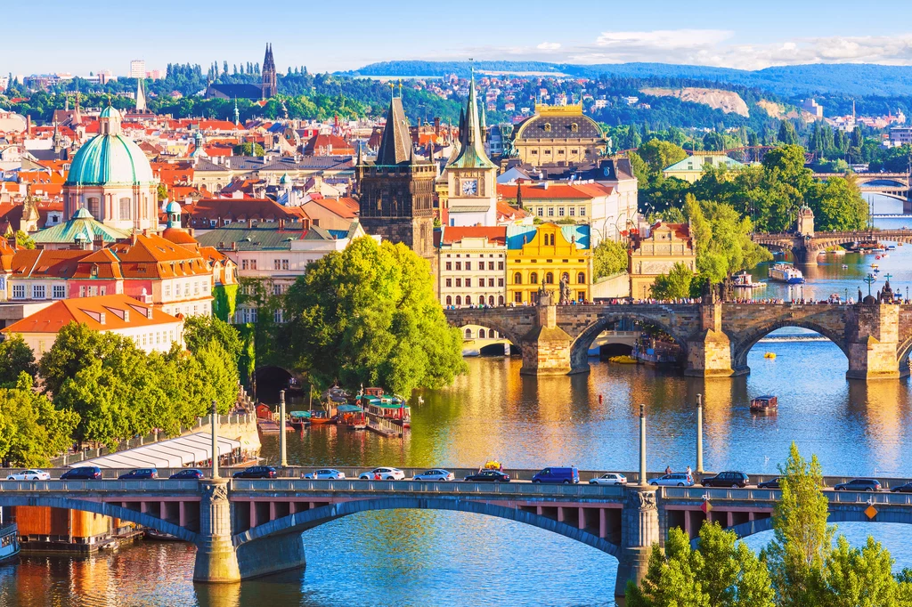 Praga nieprzypadkowo bywa nazywana "miastem mostów"