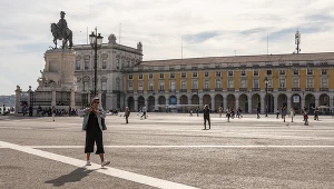 Słynny plac w Lizbonie, zdj. ilustracyjne