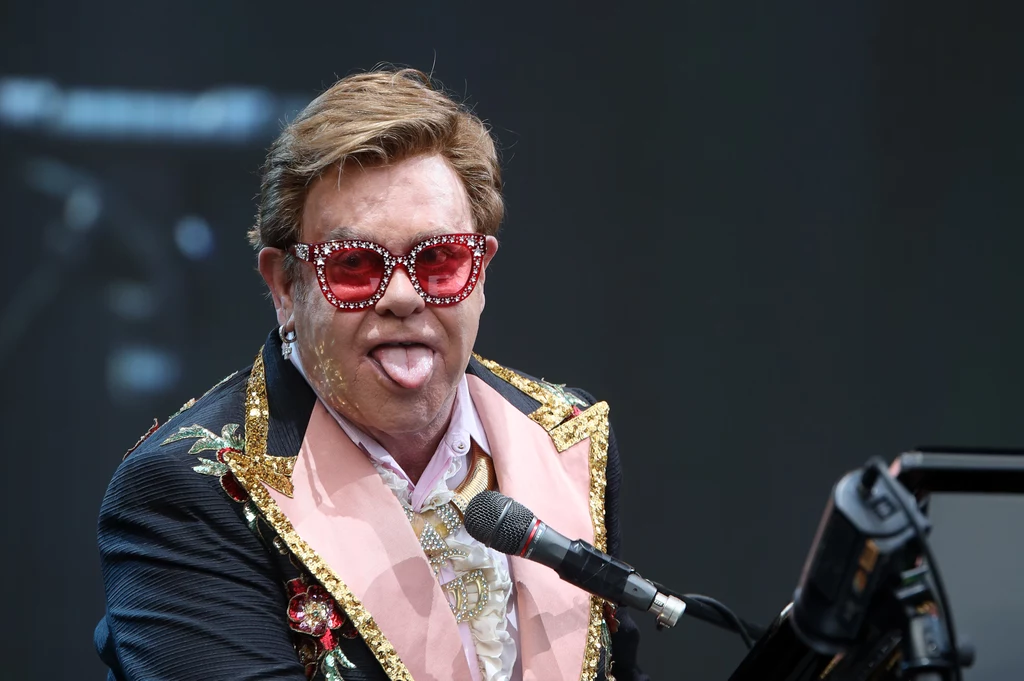 Elton John koncertuje w ramach pożegnalnej trasy "Farewell Yellow Brick Road Tour"