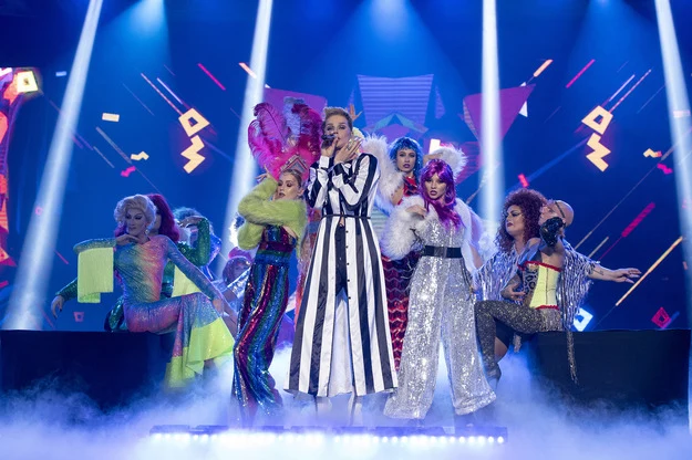 Jeremi Przybora jako Katy Perry? To była tysięczna metamorfoza w historii programu "Twoja Twarz Brzmi Znajomo"
