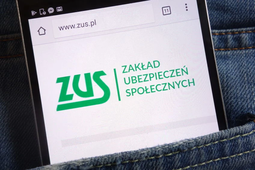 ZUS wypłaca świadczeni Dobry Start