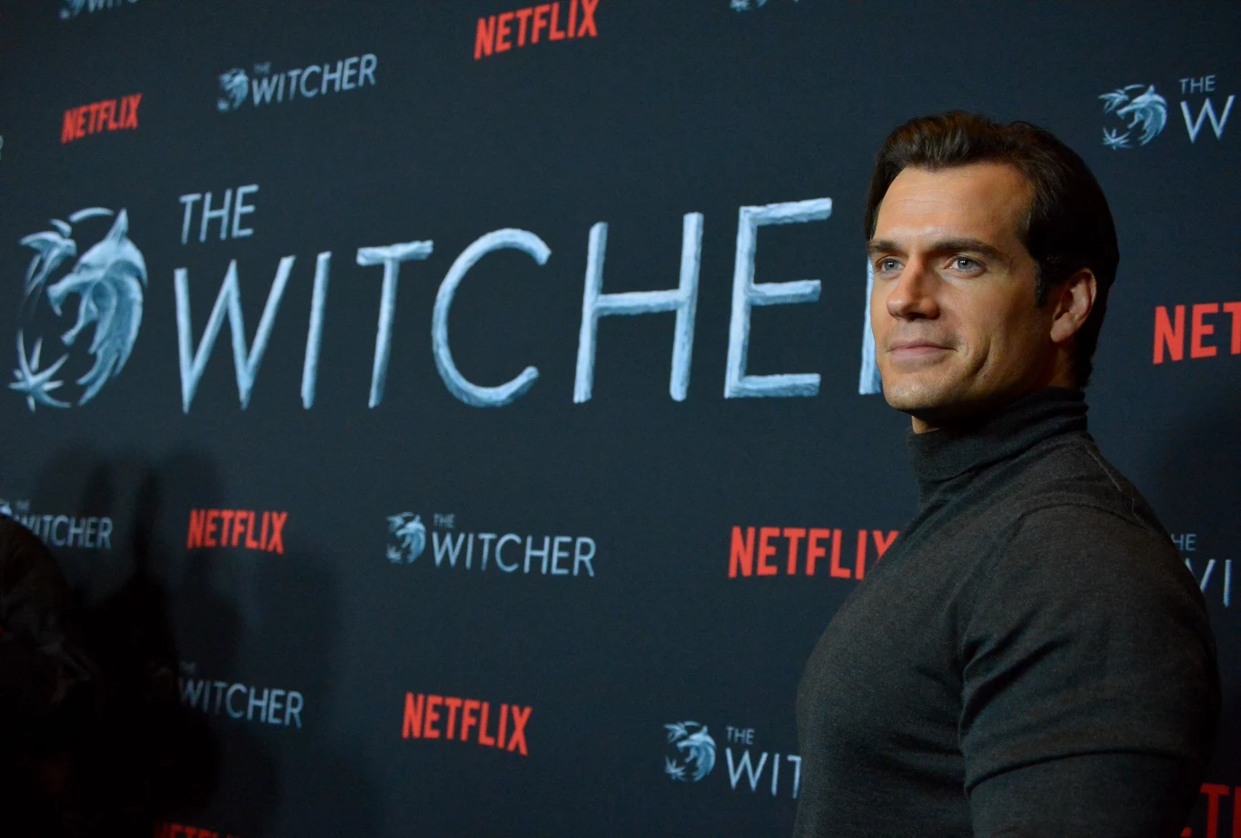 Henry Cavill na premierze Wiedźmina, serialu zrobionego przez Netflix. Henry Cavill na premierze Wiedźmina, serialu zrobionego przez Netflix.