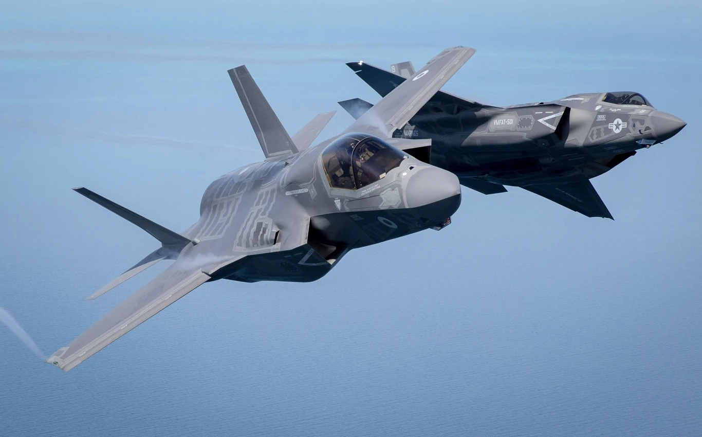 F-35 lotnictwa Wielkiej Brytanii i Stanów Zjednoczonych. Polacy zapłacą za nie więcej, niż pozostali klienci F-35 lotnictwa Wielkiej Brytanii i Stanów Zjednoczonych. Polacy zapłacą za nie więcej, niż pozostali klienci