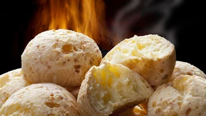 Brazylijskie bułeczki serowe (pao de queijo)