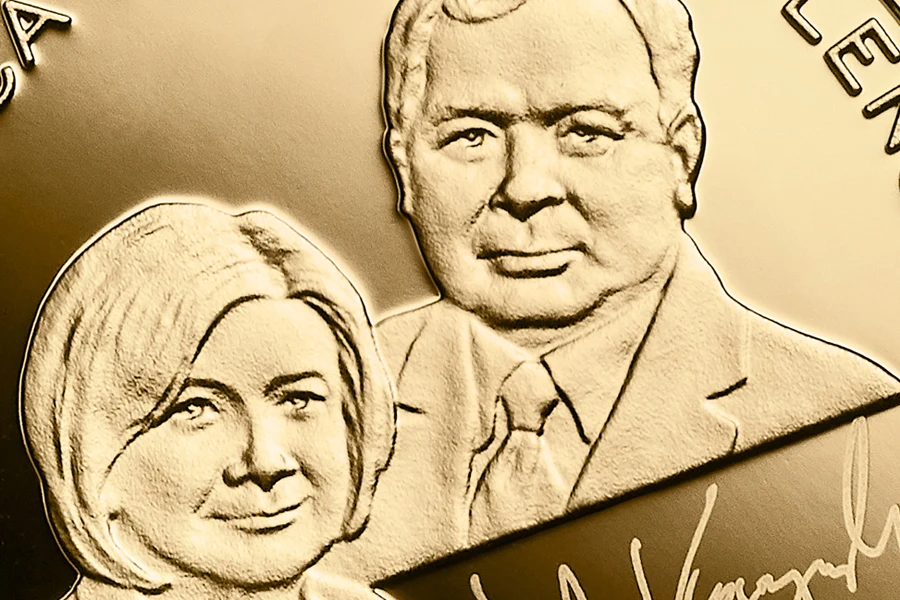 Moneta kolekcjonerska NBP - rocznica tragedii smoleńskiej, 100 zł, detal rewersu