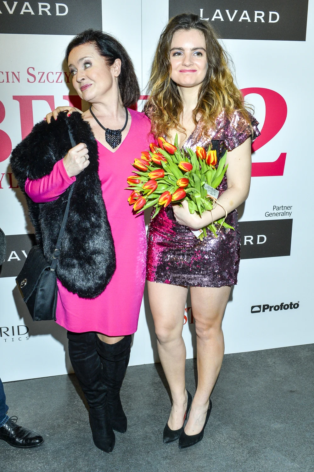 Dziennikarka Jolanta Fajkowska urodziła Marię Niklińską (aktorka) mając zaledwie 20 lat. Dziennikarka Jolanta Fajkowska urodziła Marię Niklińską (aktorka) mając zaledwie 20 lat.